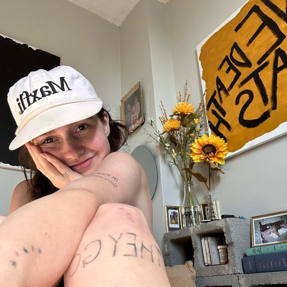 hi it’s joa!! - Picture 1 of 1